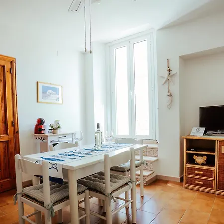 Punta Sardegna Διαμέρισμα *